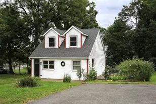 105 White St, Newburgh, NY 12550 - Photo 3