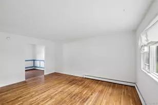 544 Park Ave, Centereach, NY 11720 - Photo 3