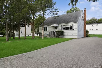 544 Park Avenue, Centereach, NY 11720 - Photo 1