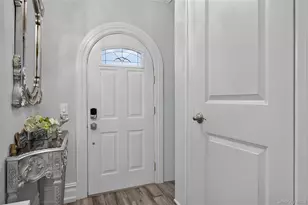 344 Houston Ave, Mineola, NY 11501 - Photo 3
