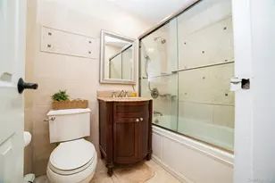 838 Pelhamdale Ave, New Rochelle, NY 10801 - Photo 15