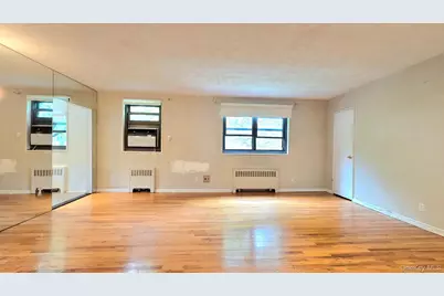 163-70 17th Avenue #Upper Level, Whitestone, NY 11357 - Photo 15