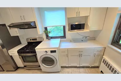 163-70 17th Avenue #Upper Level, Whitestone, NY 11357 - Photo 3