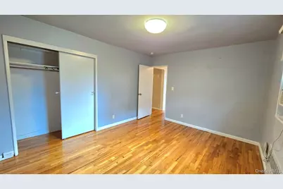 163-70 17th Avenue #Upper Level, Whitestone, NY 11357 - Photo 23