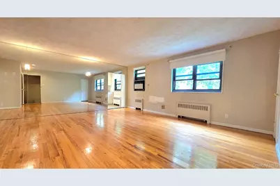 163-70 17th Avenue #Upper Level, Whitestone, NY 11357 - Photo 11