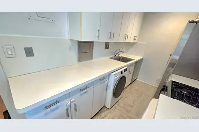 163-70 17th Avenue #Upper Level, Whitestone, NY 11357 - Photo 5