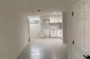 101-12 101st Ave, Jamaica, NY 11416 - Photo 9