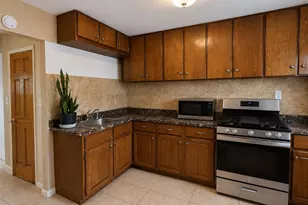 138-60 234th St, Rosedale, NY 11422 - Photo 19