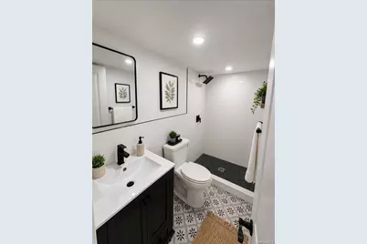 214 E 38th Street, Brooklyn, NY 11203 - Photo 25
