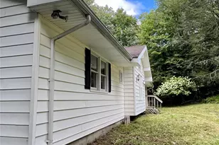 21 Browns Rd, Livingston Manor, NY 12758 - Photo 17