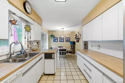 36 Havermill Road, New City, NY 10956 - Photo 5