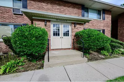 346 Edmunton Drive #L17, North Babylon, NY 11703 - Photo 17