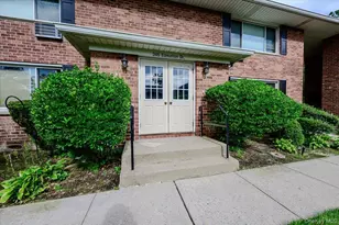 346 Edmunton Dr, North Babylon, NY 11703 - Photo 17