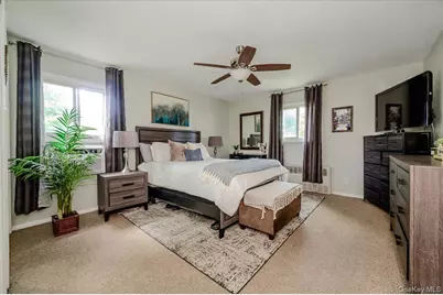 346 Edmunton Drive #L17, North Babylon, NY 11703 - Photo 9