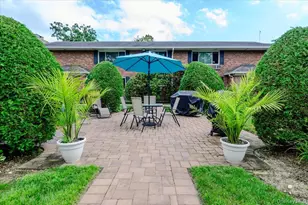 346 Edmunton Dr, North Babylon, NY 11703 - Photo 15