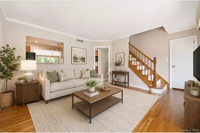 303 Caroline Avenue, Garden City South, NY 11530 - Photo 5