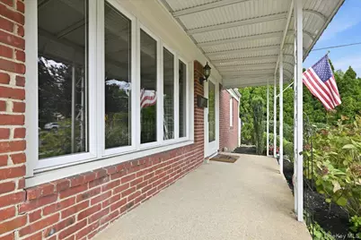 303 Caroline Avenue, Garden City South, NY 11530 - Photo 3