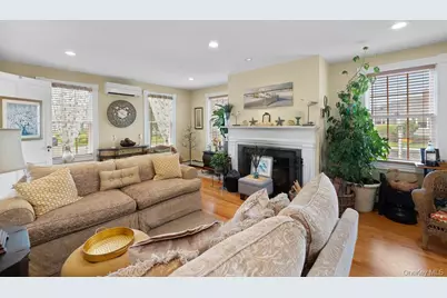 1 Dewey Avenue, Amityville, NY 11701 - Photo 7
