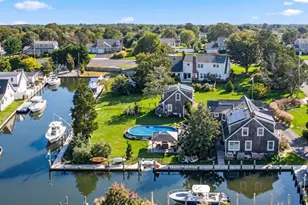 1 Dewey Ave, Amityville, NY 11701 - Photo 5