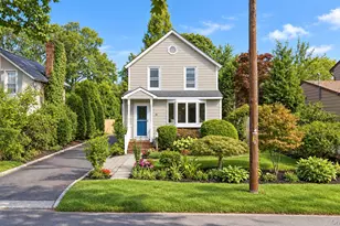 16 Grove St, Lindenhurst, NY 11757 - Photo 7
