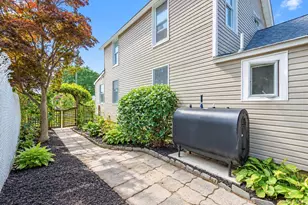 16 Grove St, Lindenhurst, NY 11757 - Photo 39