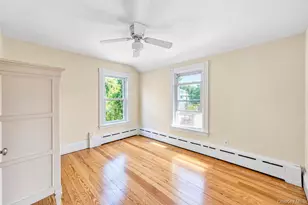 16 Grove St, Lindenhurst, NY 11757 - Photo 33