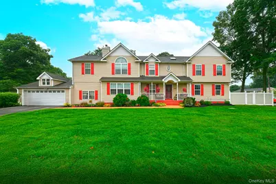 303 Westchester Avenue N, West Babylon, NY 11704 - Photo 1