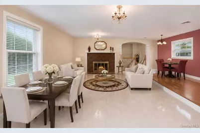 303 Westchester Avenue N, West Babylon, NY 11704 - Photo 9