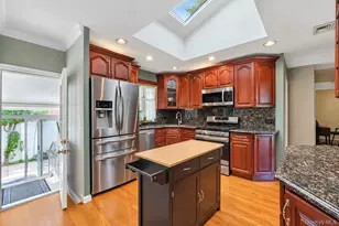 272 W 12th St, Deer Park, NY 11729 - Photo 11