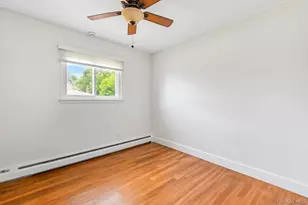 272 W 12th St, Deer Park, NY 11729 - Photo 19