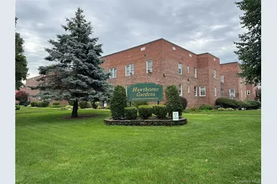 145 Smith #D21, Freeport, NY 11520 - Photo 1