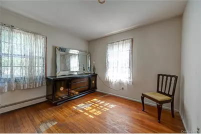 146 Carley Avenue, Huntington, NY 11743 - Photo 9