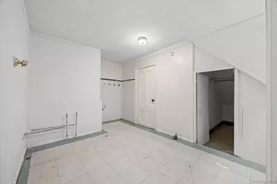 512 Warburton Avenue, Yonkers, NY 10701 - Photo 27
