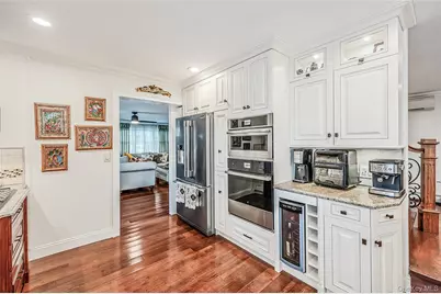9 Perry Place, Lindenhurst, NY 11757 - Photo 11