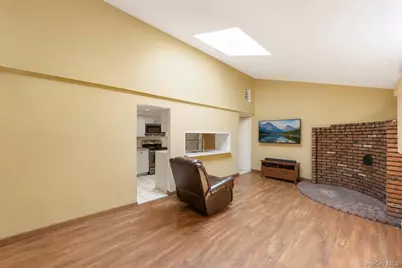 25 Hewes Street, Port Jefferson Station, NY 11776 - Photo 11
