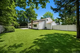 25 Hewes St, Port Jefferson Station, NY 11776 - Photo 9