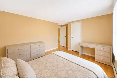 25 Hewes Street, Port Jefferson Station, NY 11776 - Photo 31