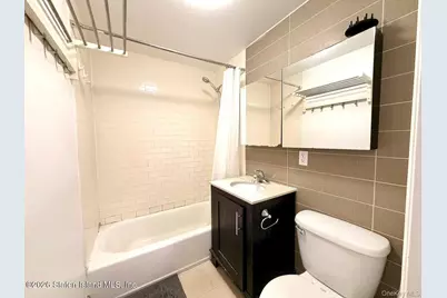 144-85 Roosevelt Avenue #3e, Flushing, NY 11354 - Photo 3