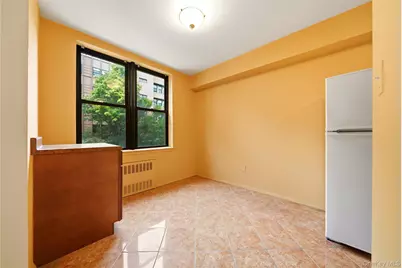 1874 Pelham Pkway S #2N, Bronx, NY 10461 - Photo 7