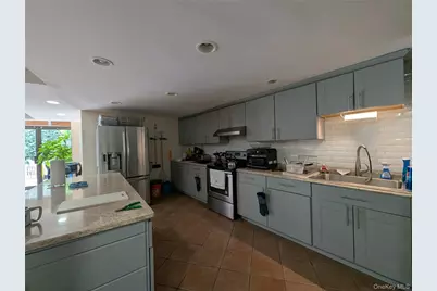 1874 Pelham Pkway S #2N, Bronx, NY 10461 - Photo 23