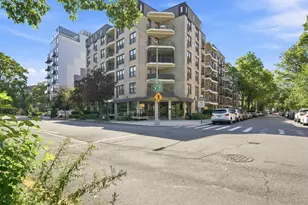 1874 Pelham Pkwy S, Bronx, NY 10461 - Photo 25