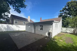 386 Tallwood Dr, Shirley, NY 11967 - Photo 13