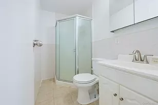 82 Lantern Rd, Hicksville, NY 11801 - Photo 11