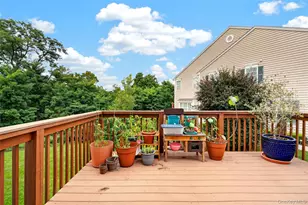 1307 Glastonbury Ln, Fishkill, NY 12524 - Photo 21
