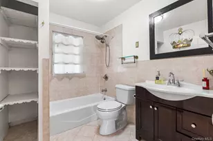 711 Charter Ct, Uniondale, NY 11553 - Photo 15
