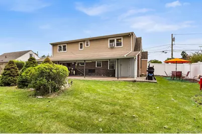 711 Charter Court, Uniondale, NY 11553 - Photo 41