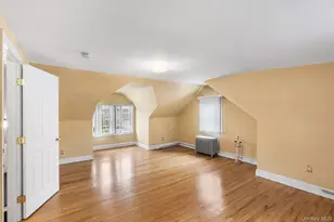 711 Charter Ct, Uniondale, NY 11553 - Photo 21