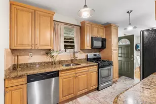 711 Charter Ct, Uniondale, NY 11553 - Photo 11