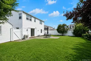 7 Swan Ln, Levittown, NY 11756 - Photo 3