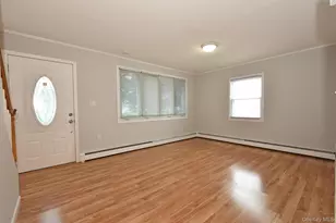 7 Swan Ln, Levittown, NY 11756 - Photo 9